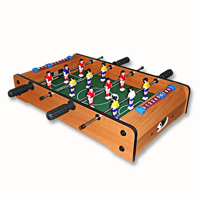 Kicker Tischfu�ball aus Holz - 51cm 