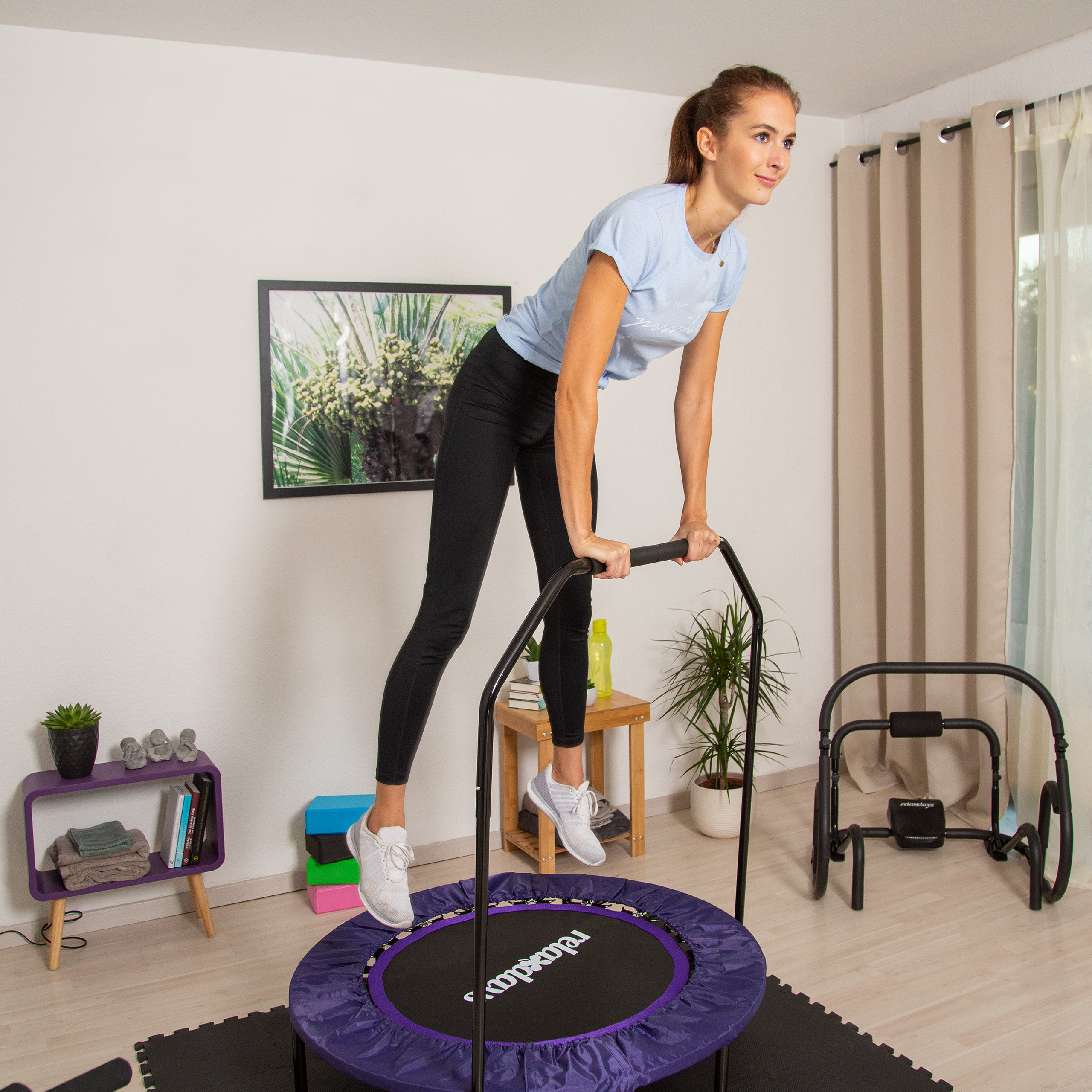 Trampolin faltbar mit Haltestange, Indoor Trampolin, schwarz-lila, max