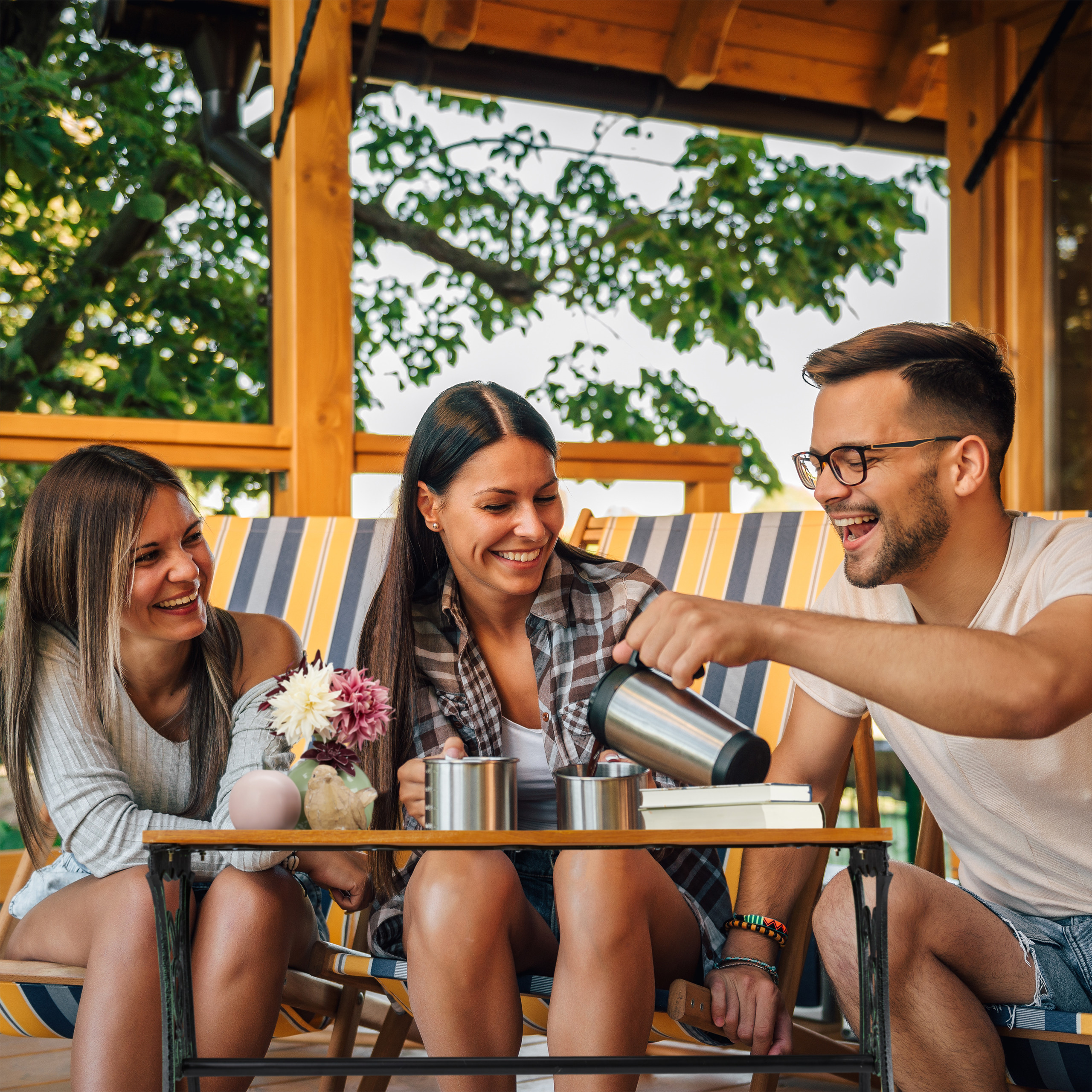 Gartentisch rechteckig Balkontisch Terrassentisch Holzgartentisch